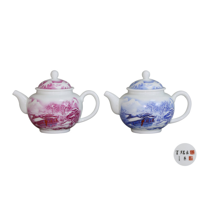 王锡良 江山雪霁图瓷壶一对